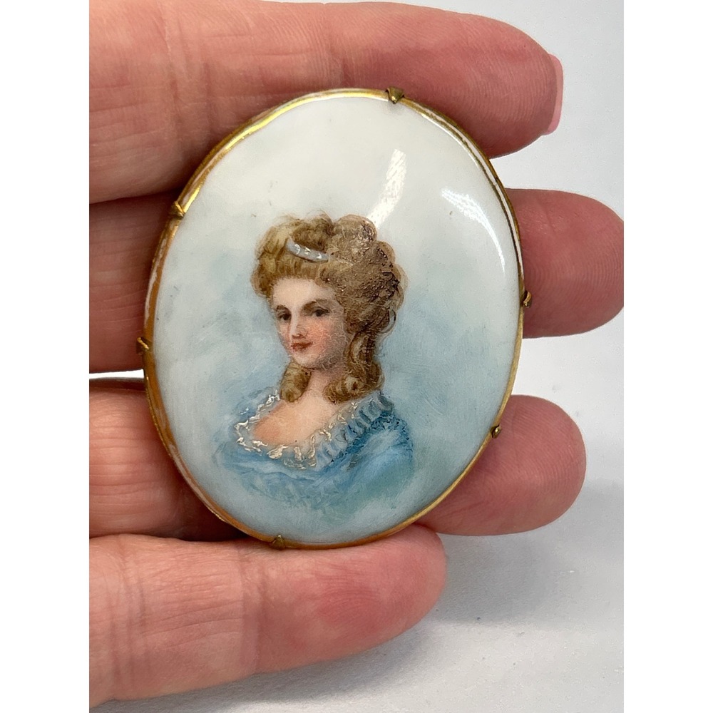 Antique Brooch Victorian Porcelain Hand Painted Portrait Woman in Blue‎ Dress